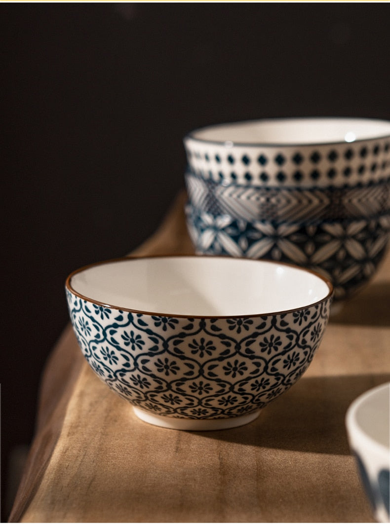 Elegant Floral Ceramic Bowl Set – Japanese & Korean Style Tableware with Gift Box (5-Piece, Blue or Red)