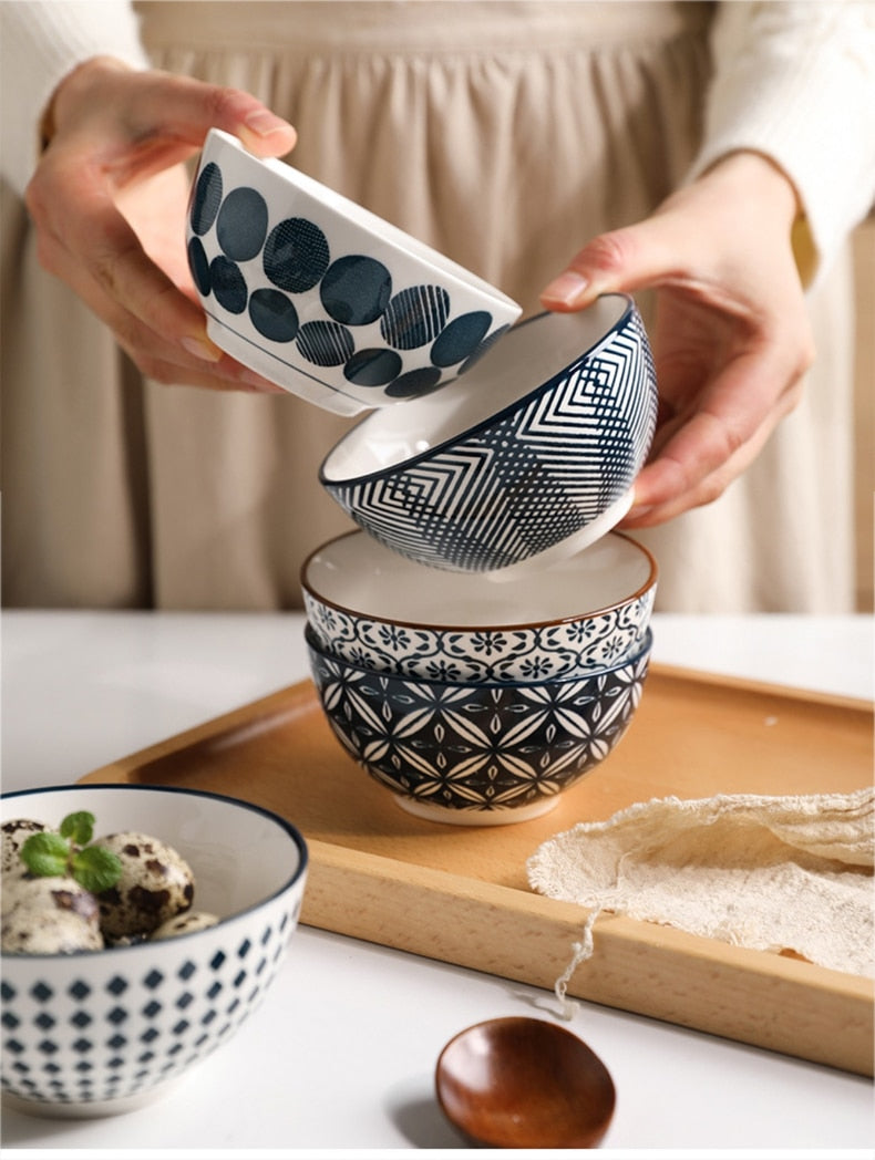 Elegant Floral Ceramic Bowl Set – Japanese & Korean Style Tableware with Gift Box (5-Piece, Blue or Red)